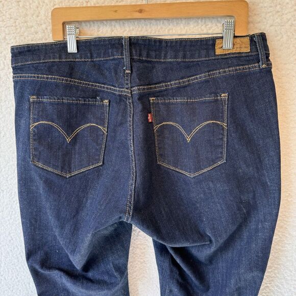 Levi's Bold Curve Jeans Size 20 Womens Mid Rise Dark Wash Blue Denim Bootcut - Picture 9 of 11